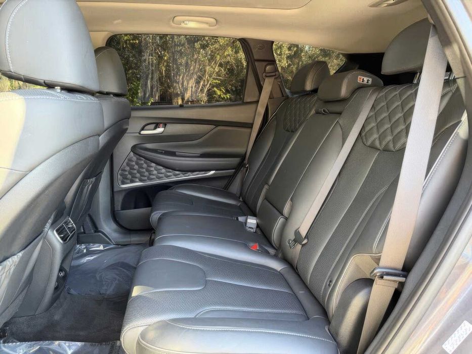 Hyundai Santa Fe Hybrid SEL Premium      2021