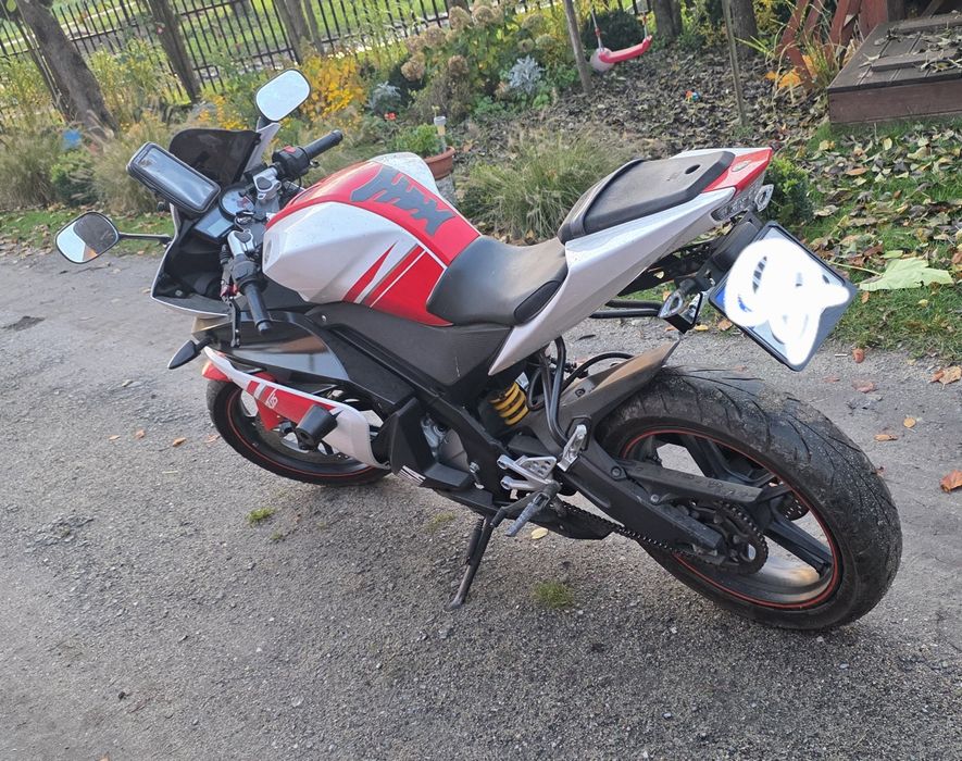 Yamaha YZF R125  akrapovic