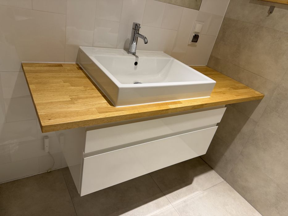 Szafka łazienkowa, wymiary na zdjęciach