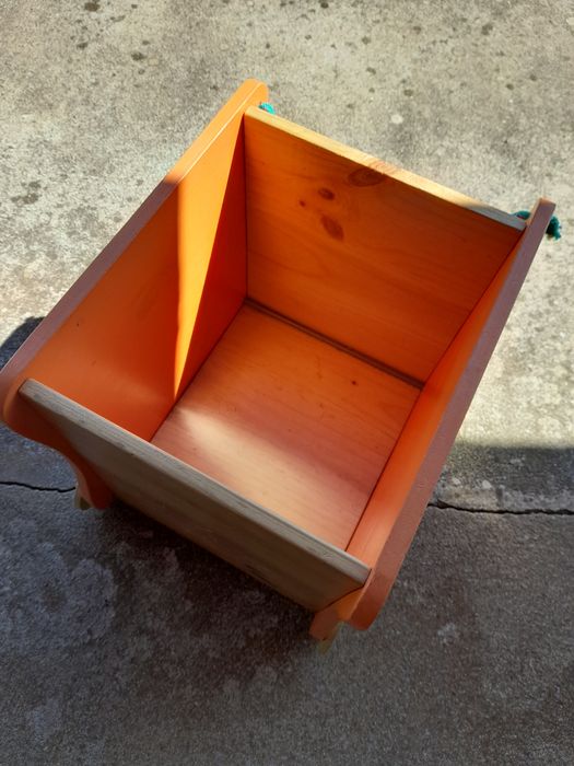 Carrinho guarda brinquedos bebé e criança