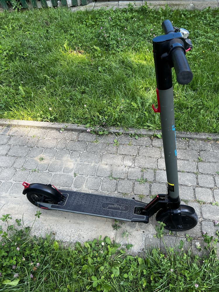 Hulajnoga elektryczna