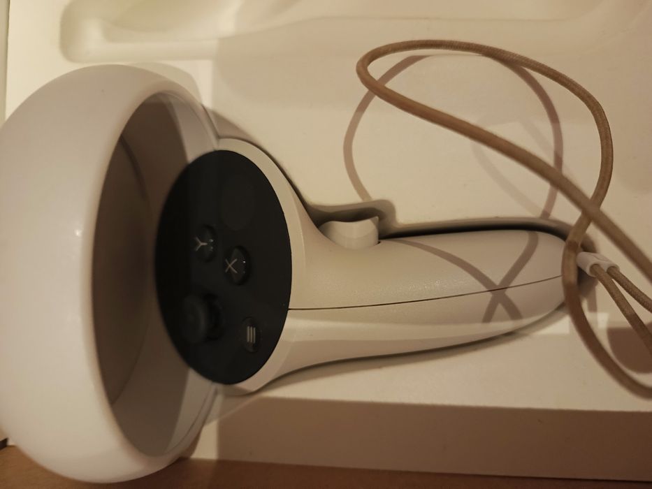 Oculus Quest 2 128 Gb + gra Swordsman