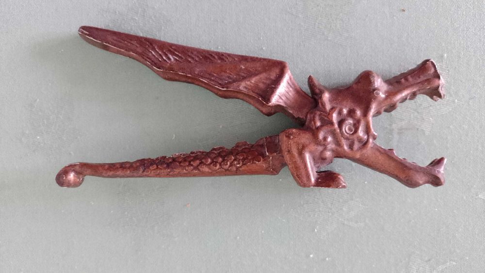 Dziadek do orzechów z żeliwa - Smok, PRL, Vintage