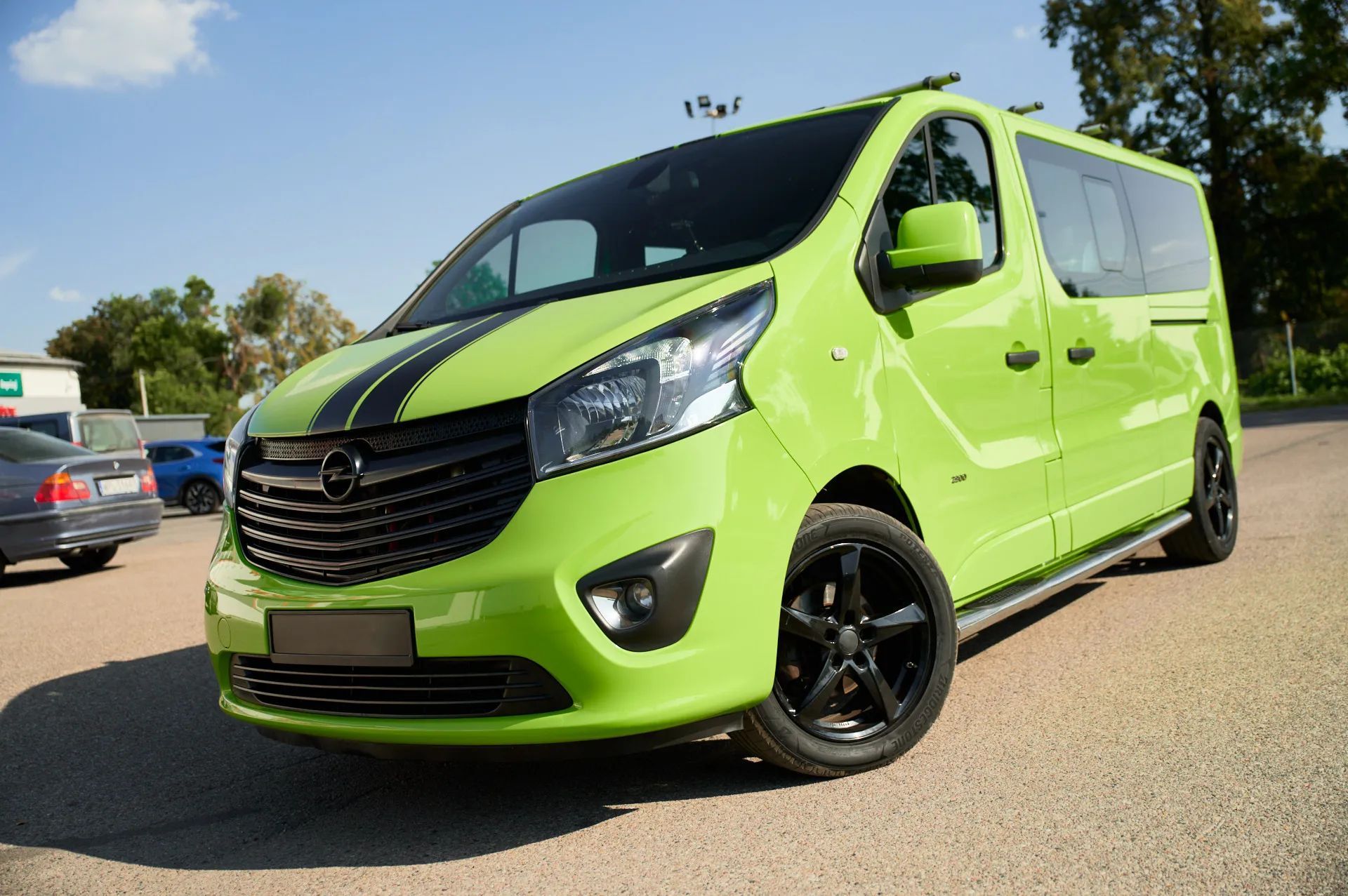 Opel Vivaro Unikat!! Skóra Alcantara Navi Kamera Alu18 Grzane fotele Tempomat Hak
