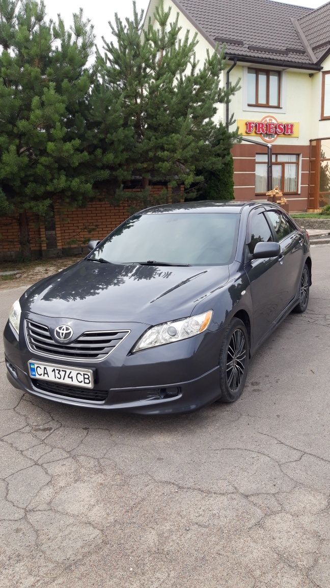 Продам Toyota Camry 40 обмін не цікавить