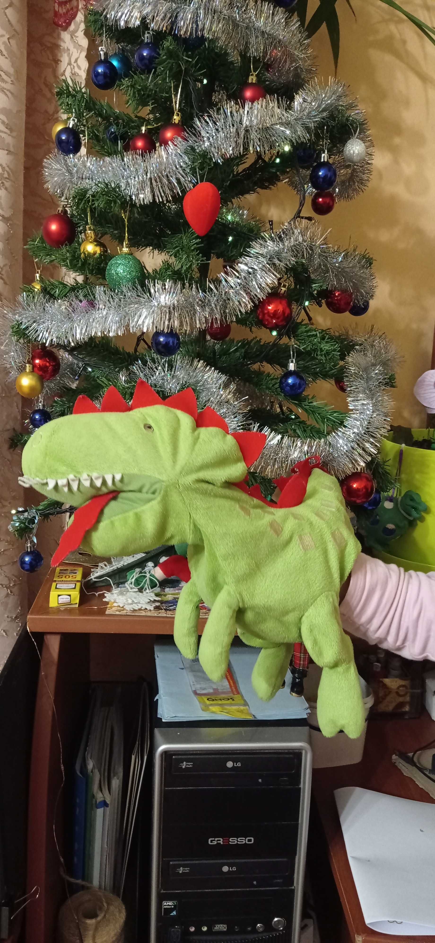 Динозавр, іграшка.
