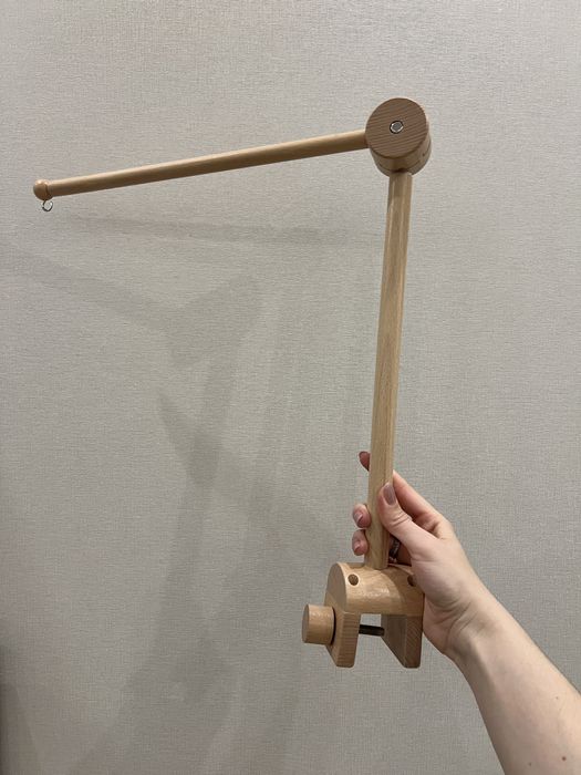 Тримач для мобіля деревʼянний