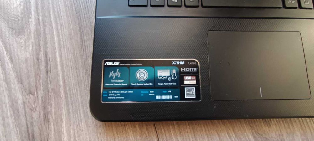 Asus X751 17.3 під ремонт.Великий екран. CPU Intel. Ram:8gb HDD:1000gb