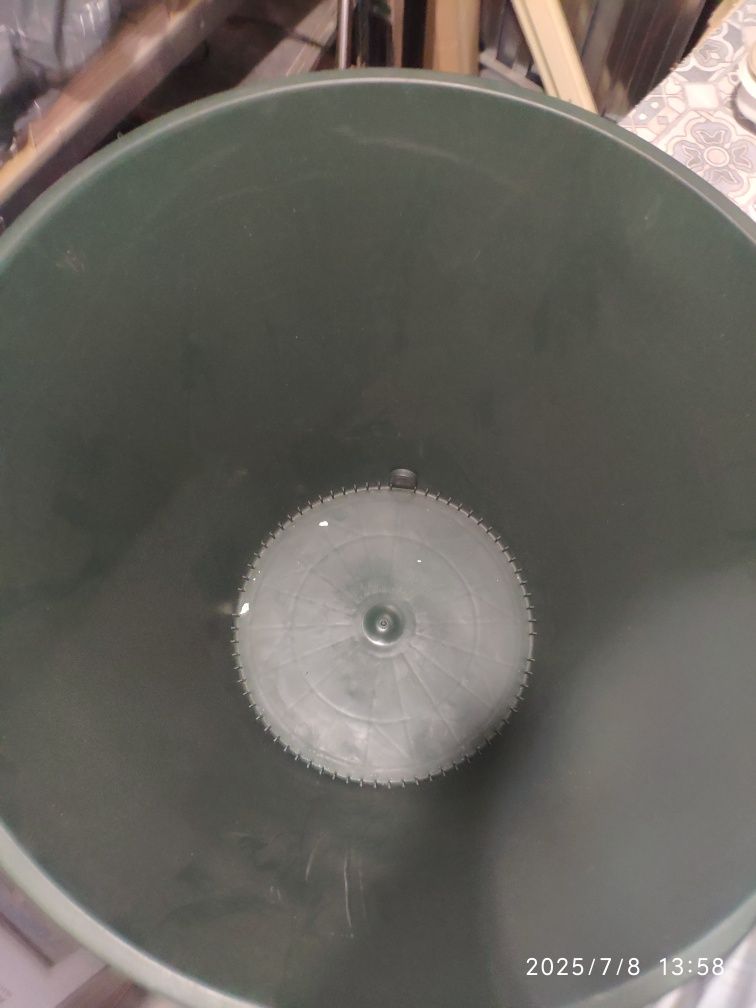 Zbiornik na deszczówkę 210l