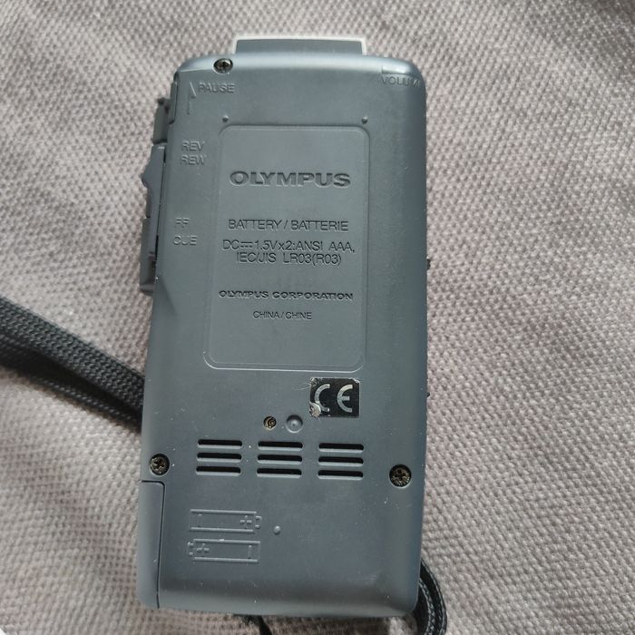 Диктофон Olympus J 400.