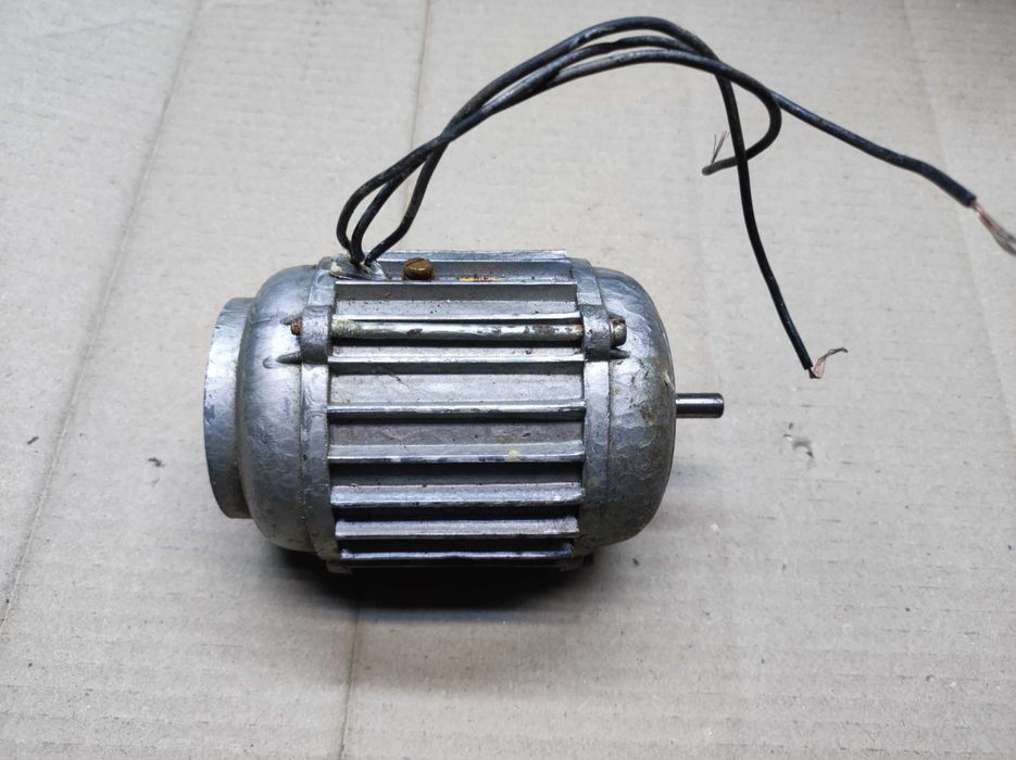 електродвигун АХВ25/4 на 25Вт 380В 1380 об/хв