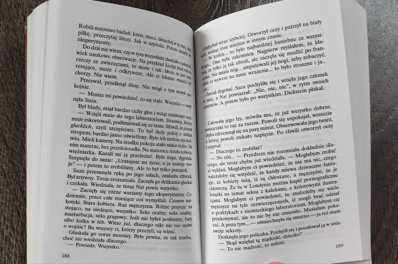 Ken Follett Trójka