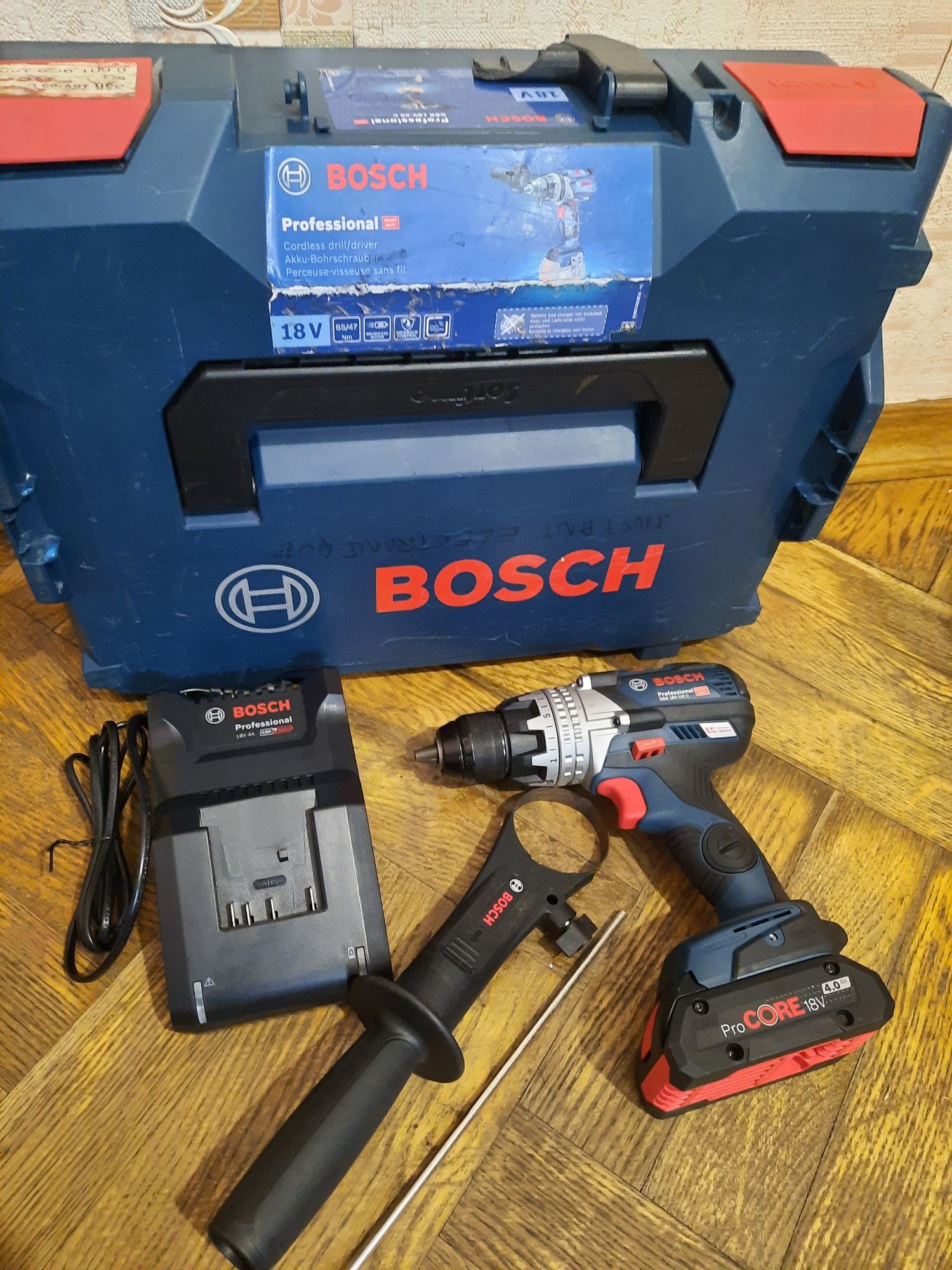 Комплект!!Безщітковий шуруповерт Bosch GSR 18V-110 C+акб(4аг)+з/у+кейс