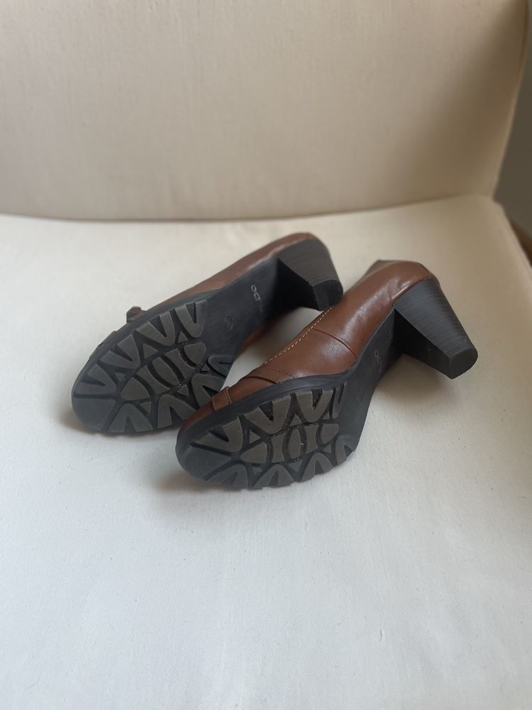 Sapatos Castanhos Aldo