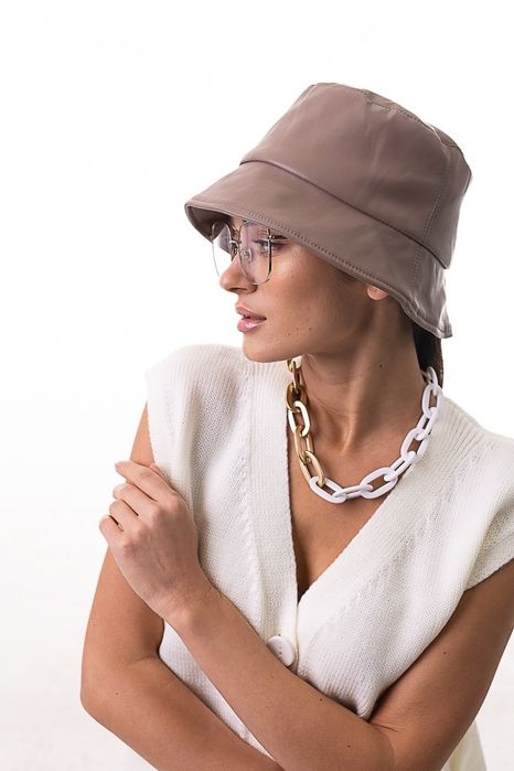 Жіноча шкіряна панама