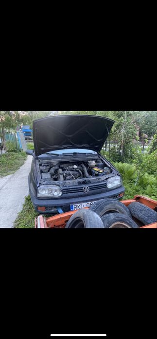 Фари на ГОЛЬФ 3 коплект ( також є багато запчастин )