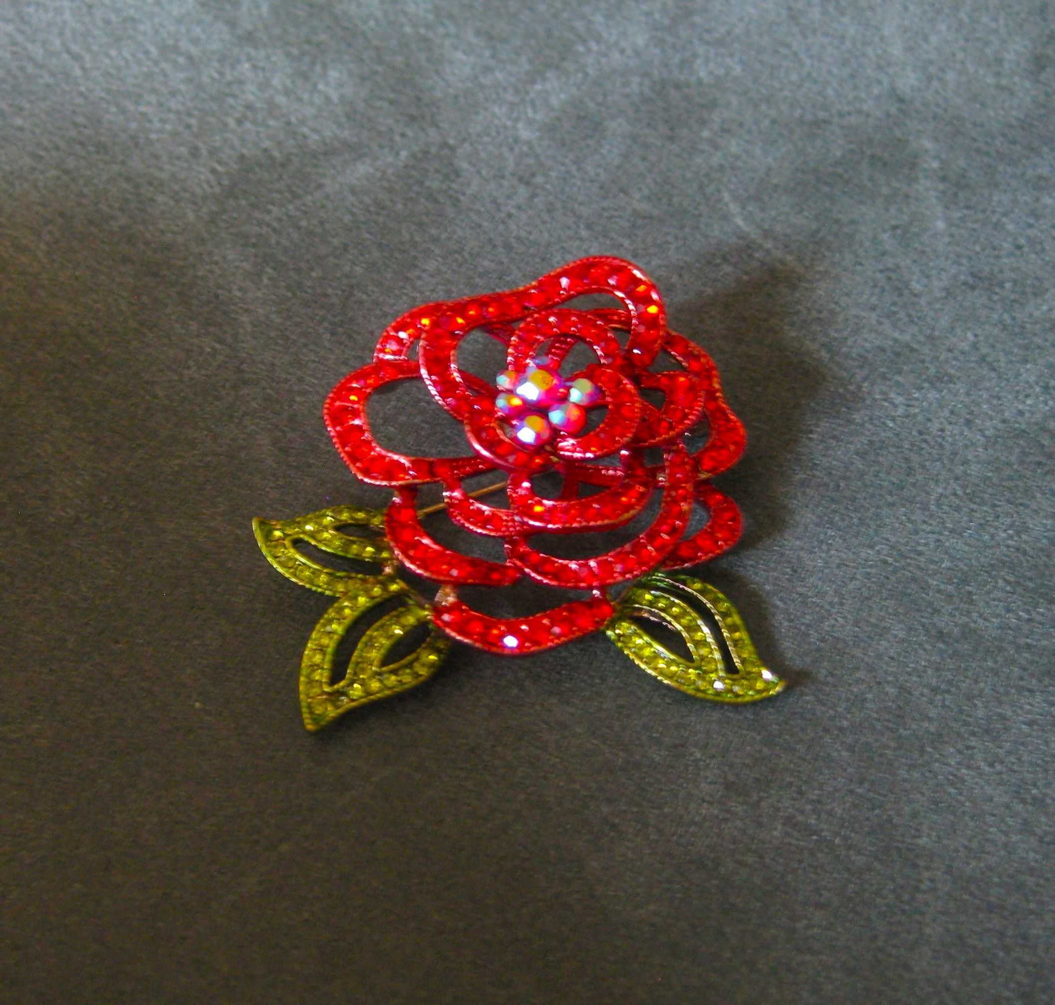 Alfinete / Broche / Pregadeira Rosa NOVO