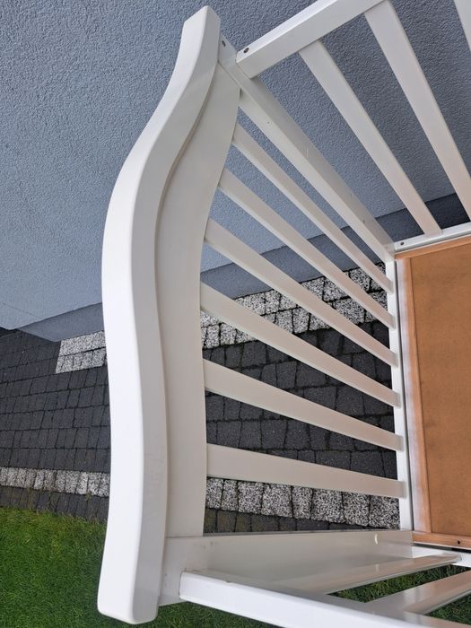 Łóżeczko dziecięce białe