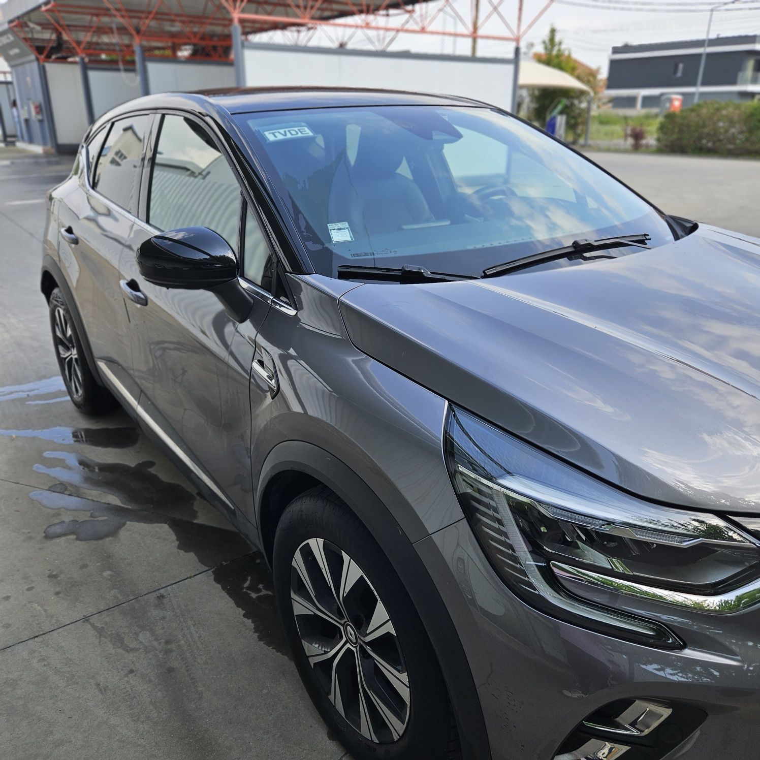 Renault Captur 1.0 TCe Techno Bi-Fuel com empresa TVDE