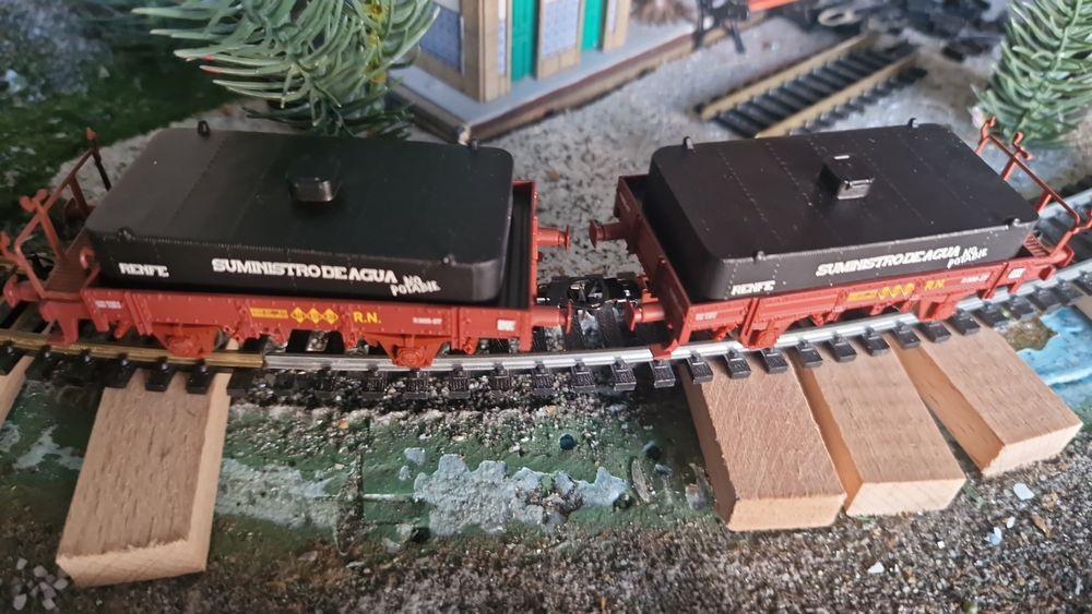 Vagons e cisternas do cimento saltra e tranfesa  novas raras.