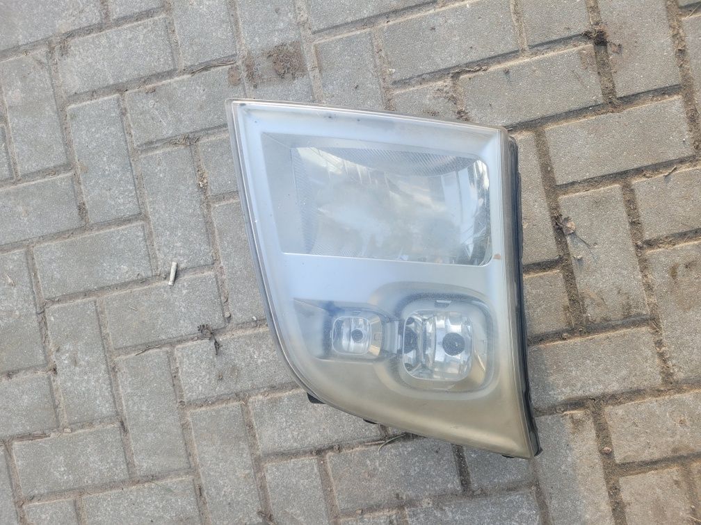 Sprzedam lampy Ford Transit mk7 lewą i prawa Europejskie