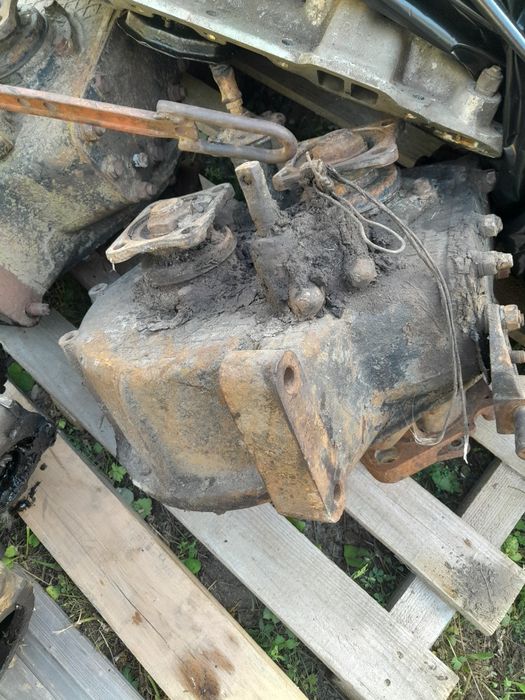 Продам роздатку зіл 131