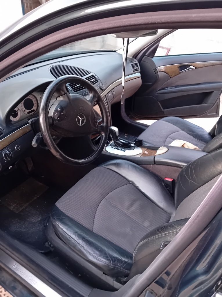 Mercedes E270 automático