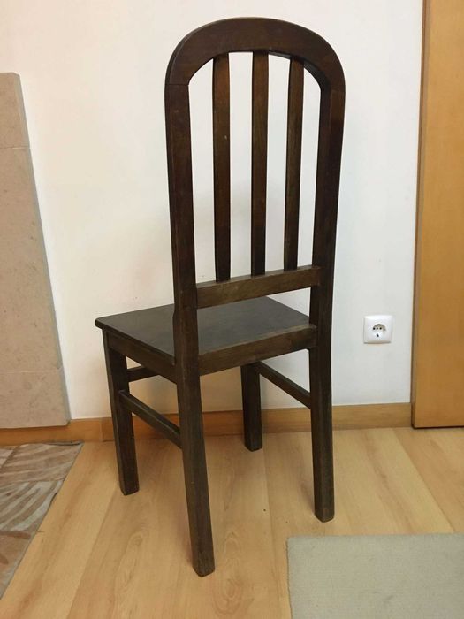 Cadeiras em mogno maciço