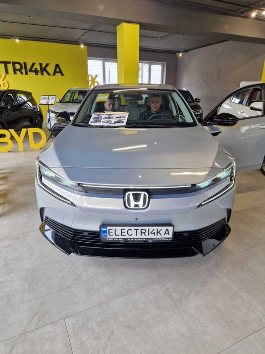 Новий Honda eNP2 2024 BOSE