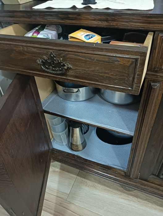 Aparador móvel antigo