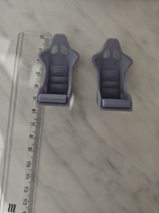 Fotele 1/18 2 sztuki