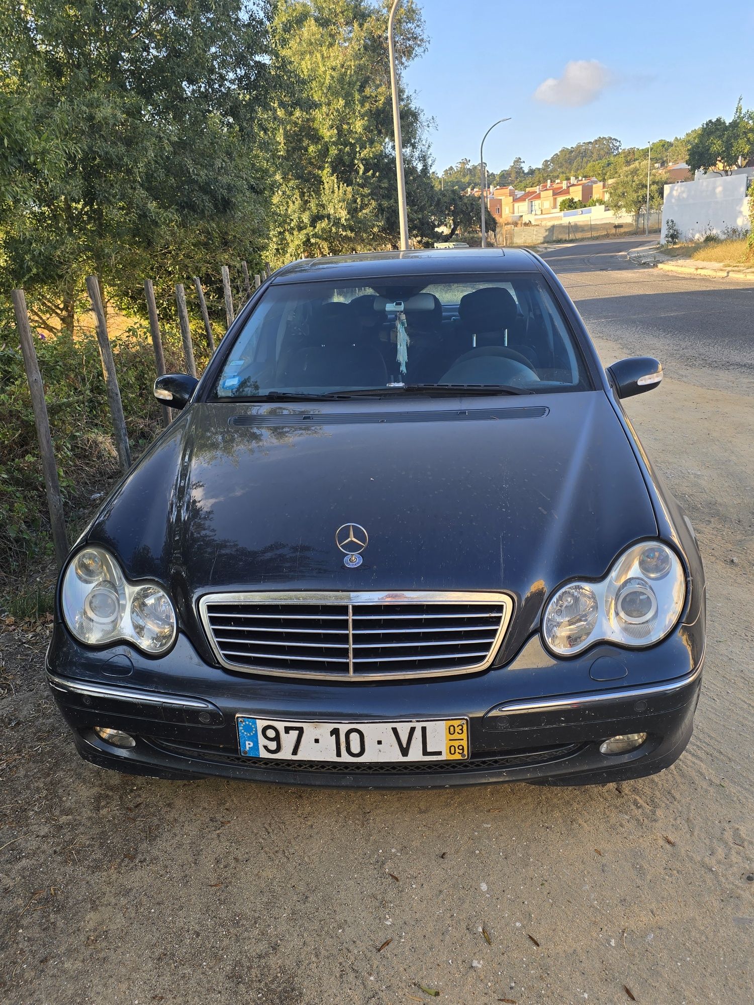 Vendo automóvel Mercedes com caixa automática