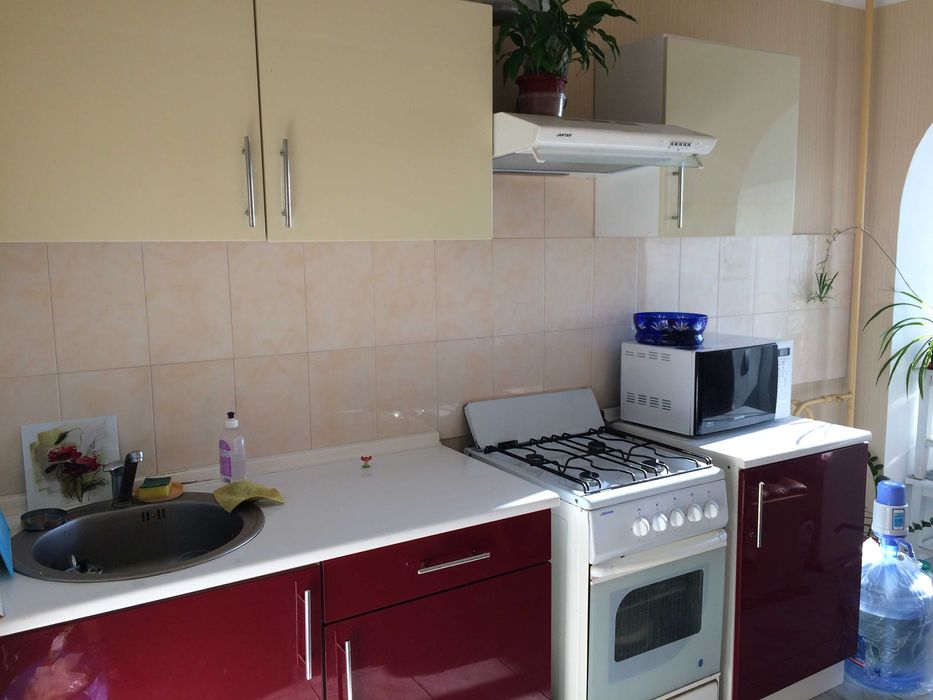 Продам 2к кв-ру, Автозаводська, 50, власник, Південний м-н, Запоріжжя