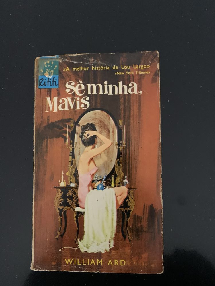 Varios livros de varios autores.