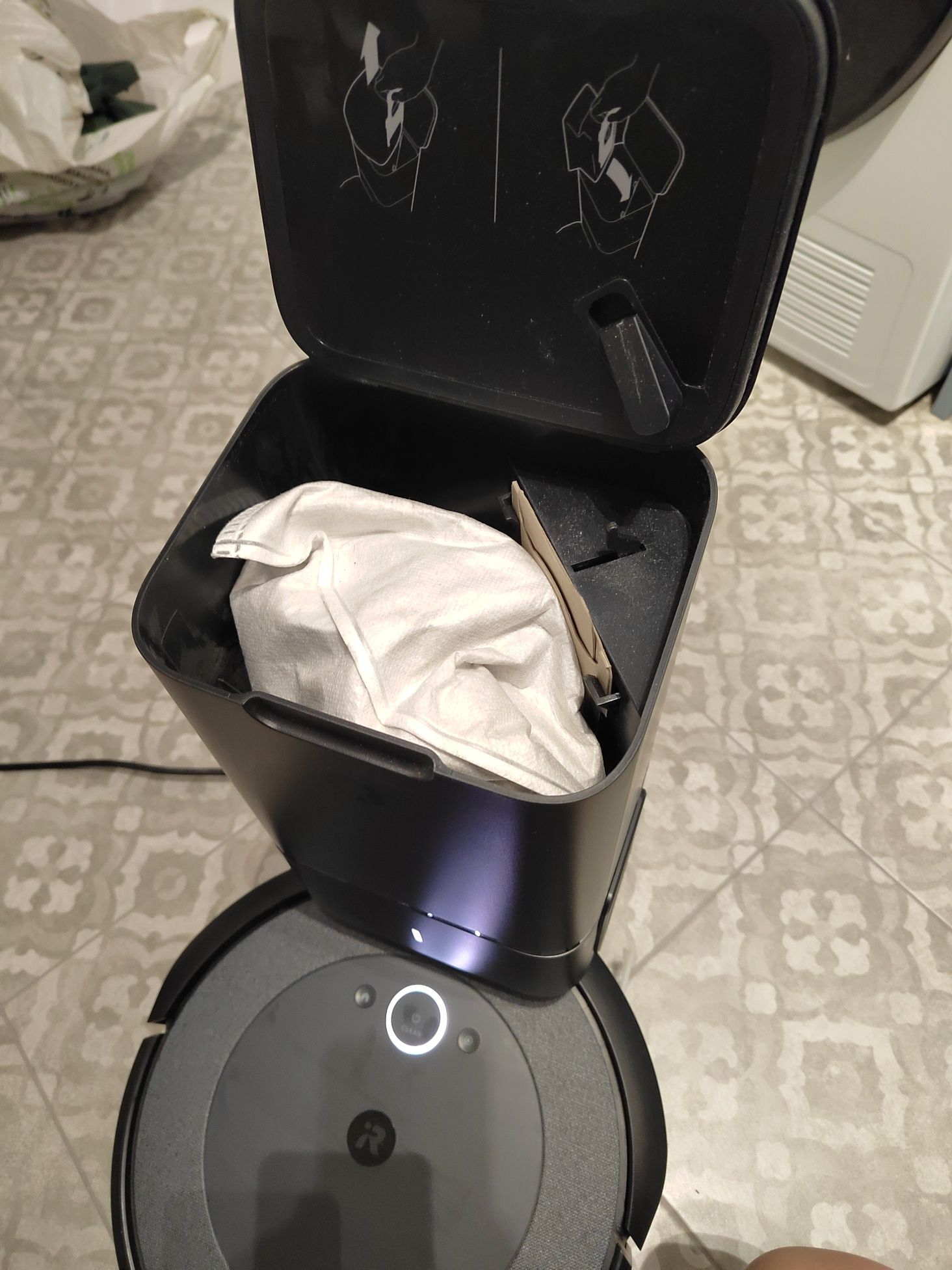 Irobot roomba i4+ stacja clean base