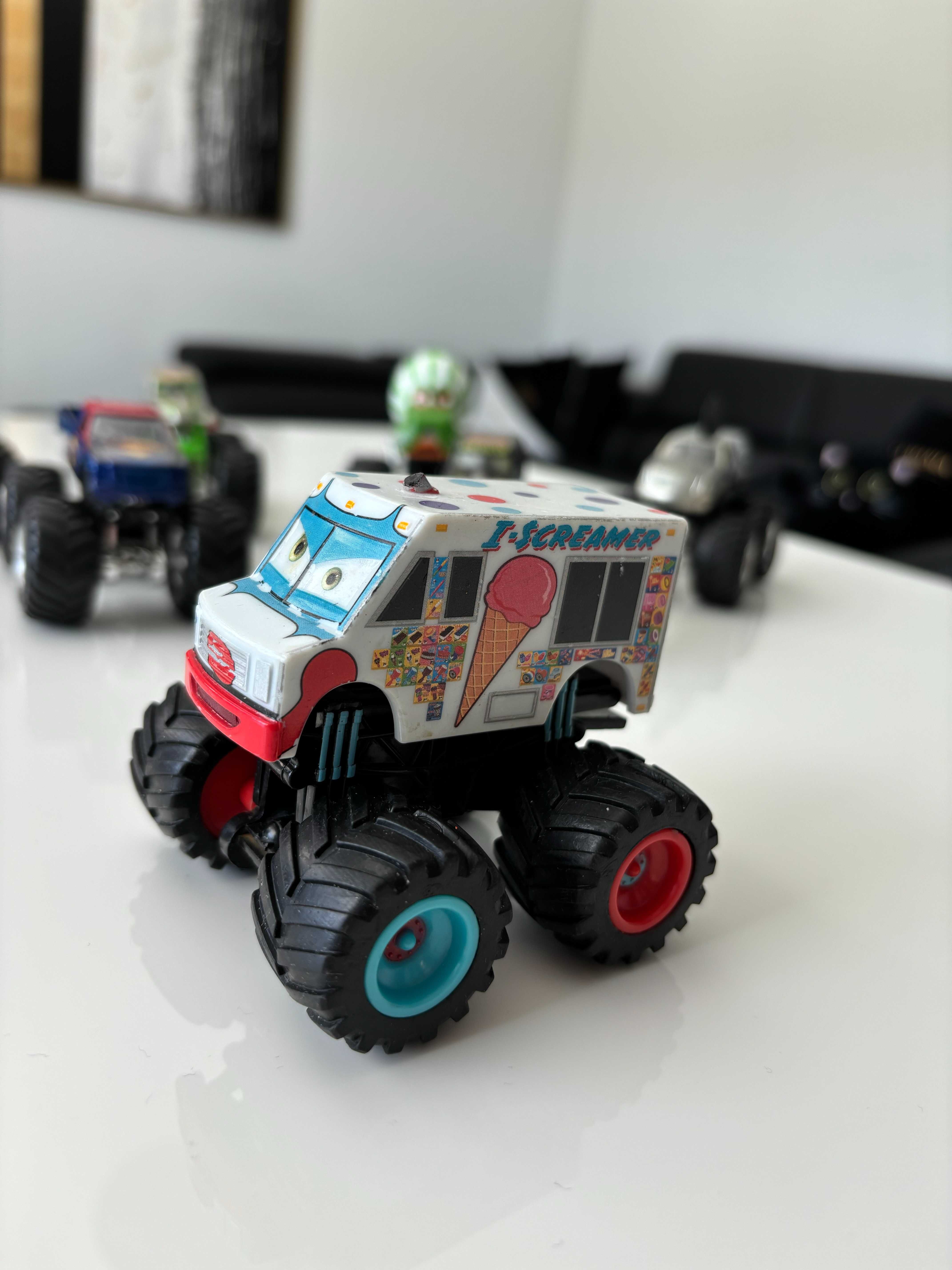 Zestaw Monster Trucks Hot Wheels / Disney Pixar