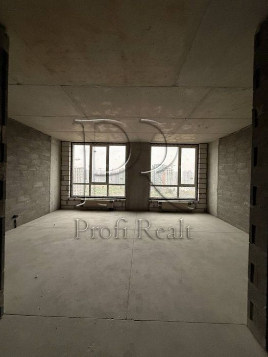 Продаж 4 кімн. квартири ЖК Варшавський/Родини Крістерів/Ретровіль