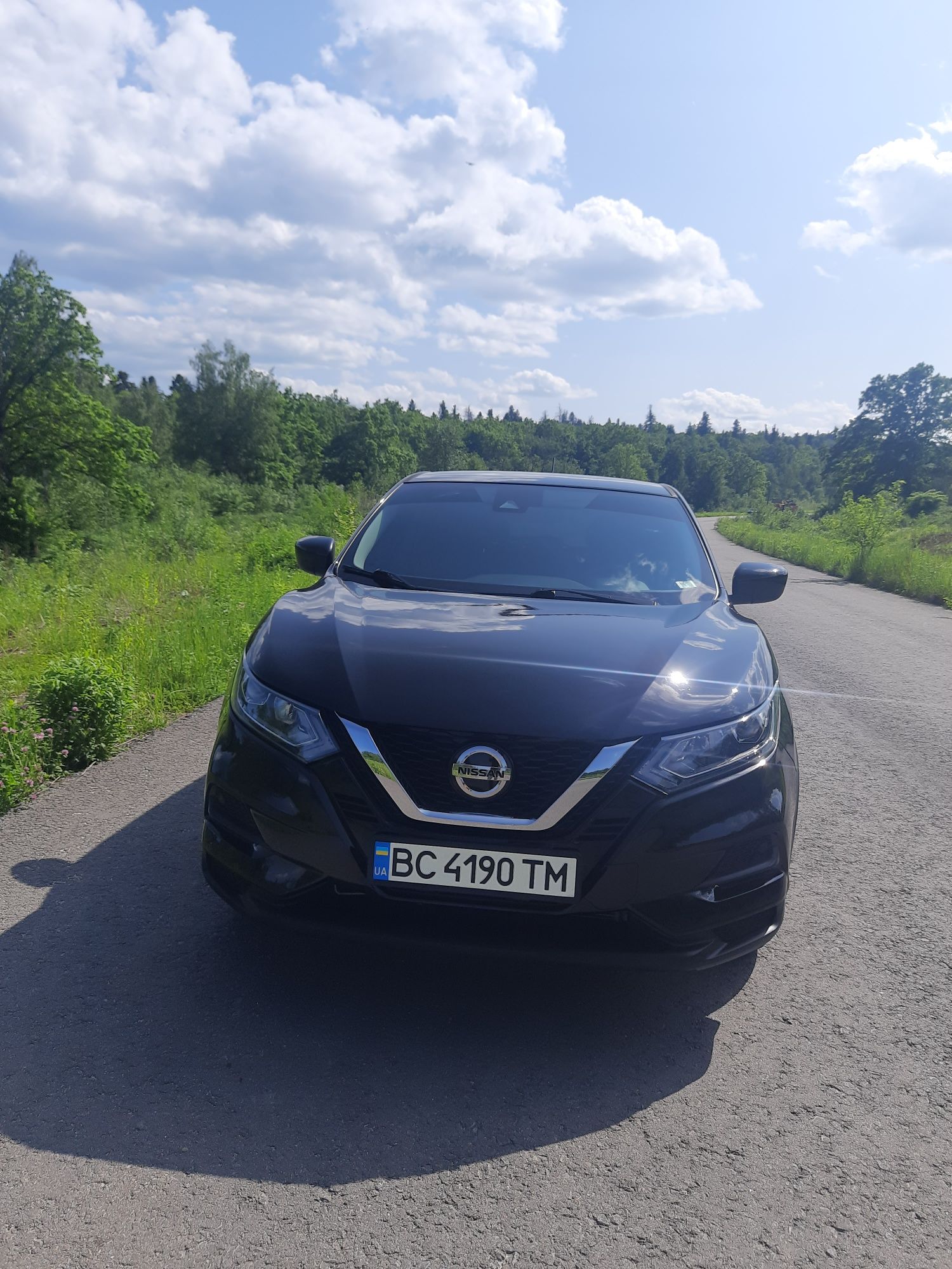 Продам Nissan ROGUE SPORT