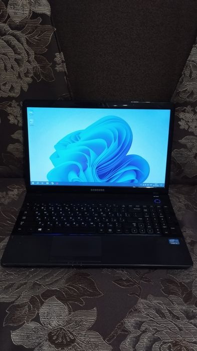 Продам ноутбук samsung