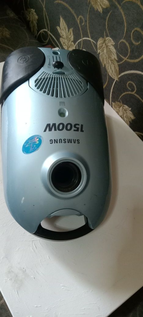 Пылесос  Samsung на з/ч + Zanussi sl246ab шланги насадки