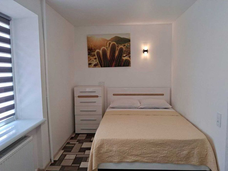 Посуточно, Центр,2-х ком, документы,стоянка, Люкс