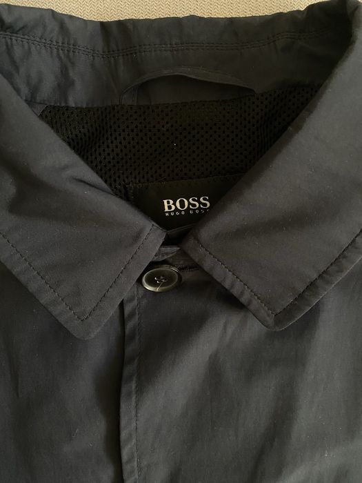 Плащ легкий чоловічій Hugo Boss.