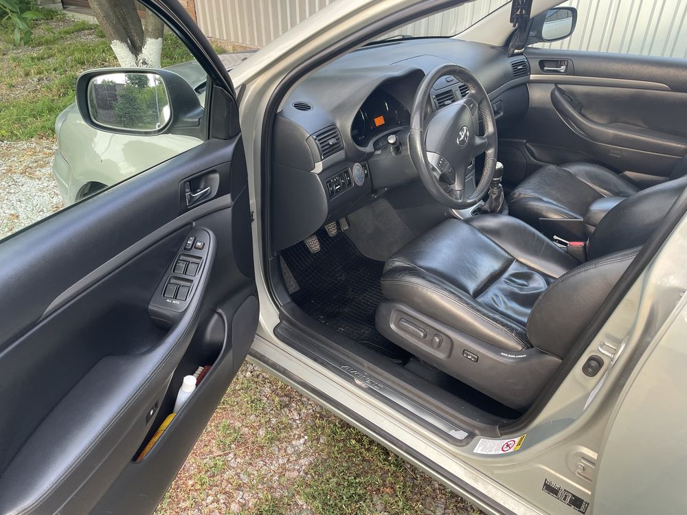 Toyota Avensis 2006