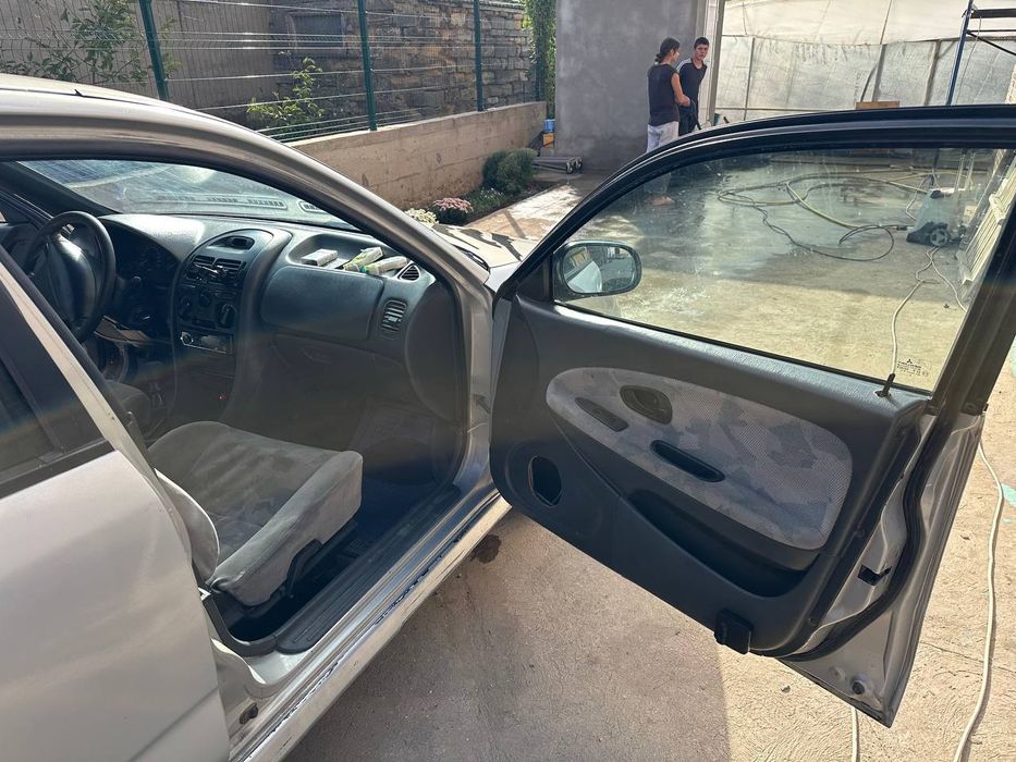 Продам Митсубиси харизма