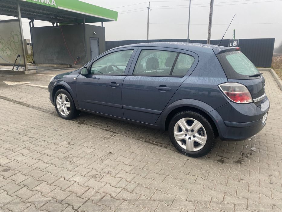 Продам Opel Astra H