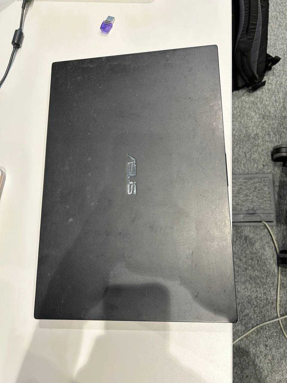 Ноутбук ASUS B551L