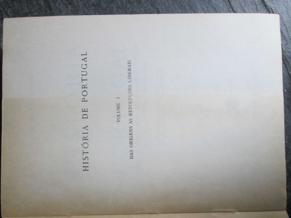 História de Portugal, de A. H. de Oliveira Marques - Vols. I, II e III