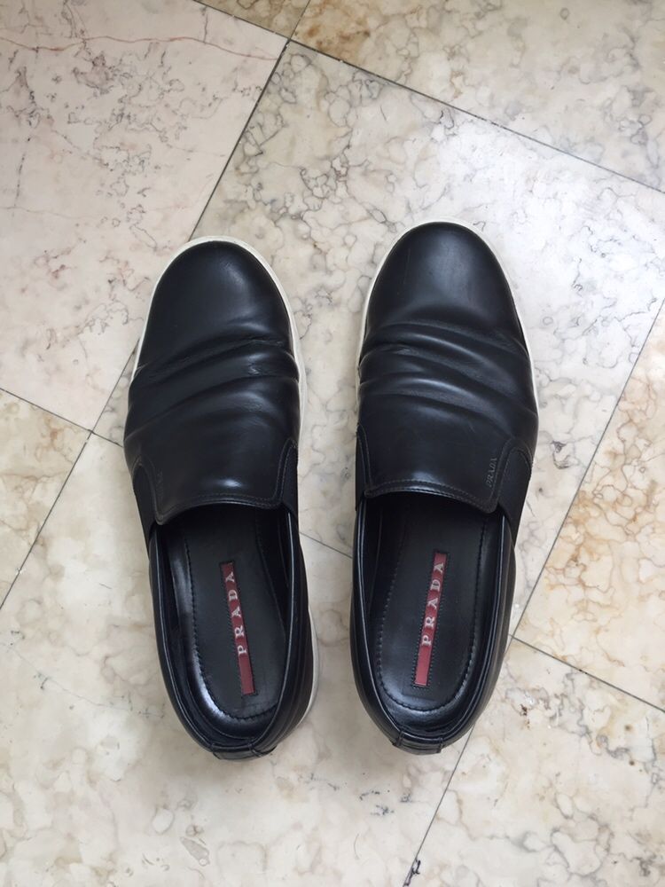 Prada (Men) (Tamanho 44) (Vendo/Troco)