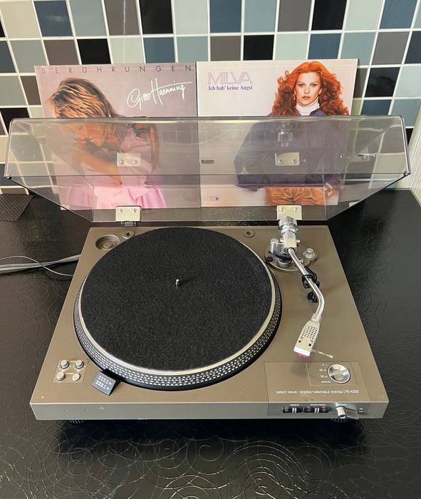 Sony PS-4300 Вініловий програвач