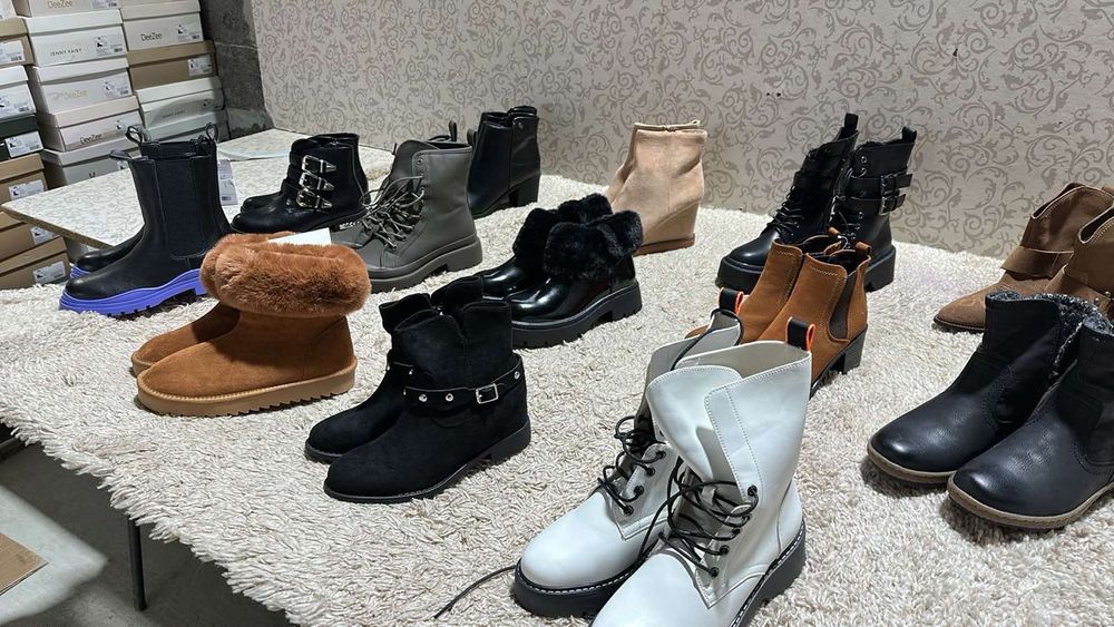 Продаж взуття оптом